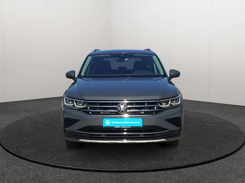 Gebraucht VW Tiguan Elegance 190 PS (139 kW) 2022 Grau SUV