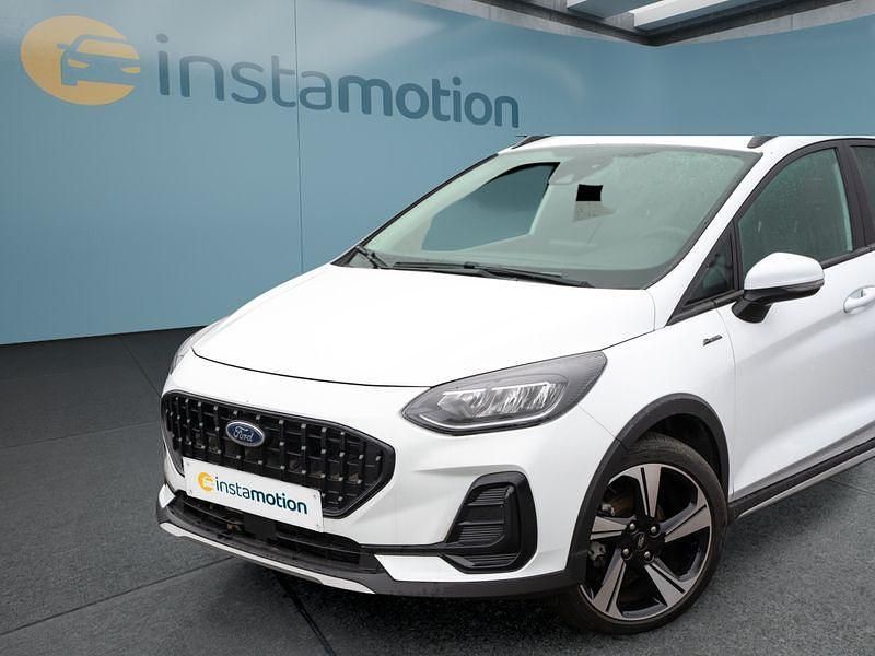 Weiß Gebraucht 2023 Ford Fiesta Kleinwagen | 20.299 € (Etwas zu teuer) - Bild 1/4