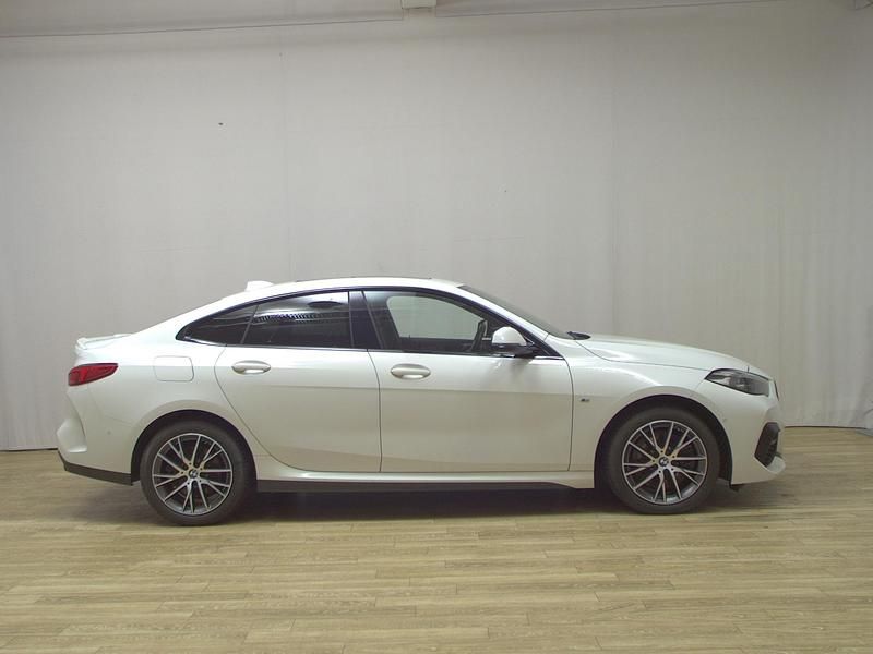 Alpinweiss Gebraucht 2020 BMW 218 M Sport Coupé | 18.950 € - Bild 1/4