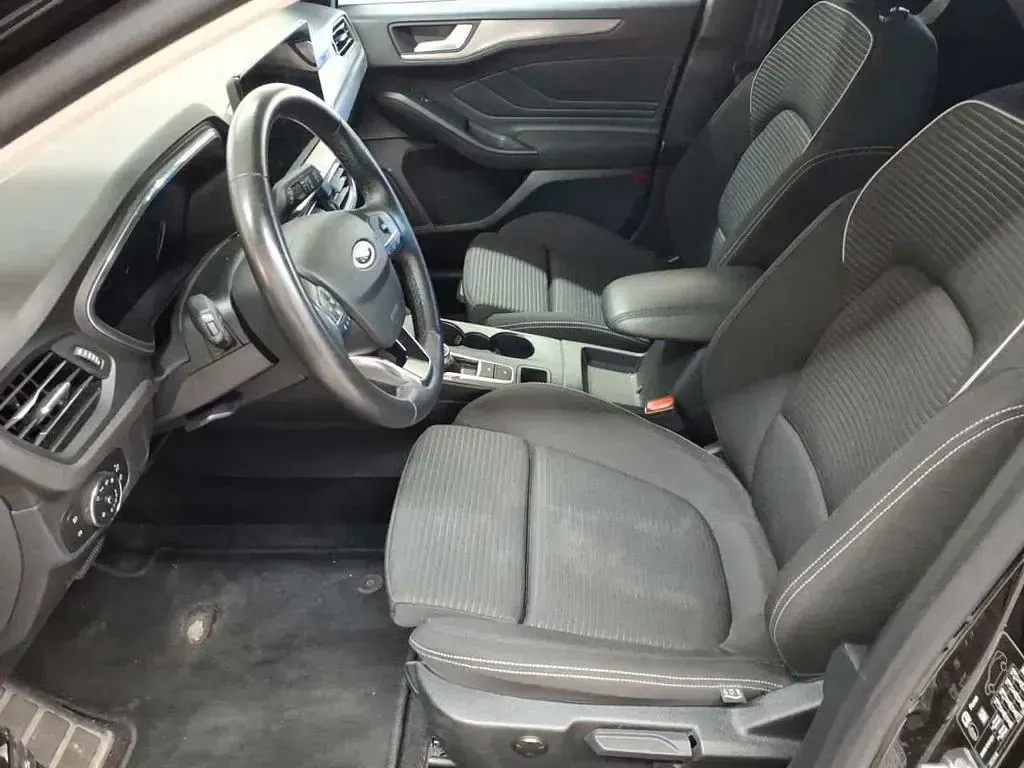 Gebraucht Ford Focus 116 PS (85 kW) 2023 Schwarz Limousine