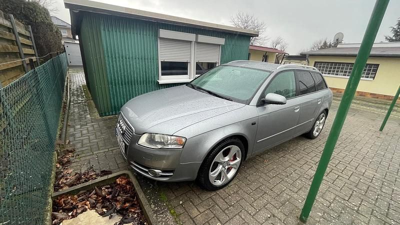 Grau Gebraucht 2007 Audi A4 Kombi | 3.500 € (Etwas zu teuer) - Bild 1/4