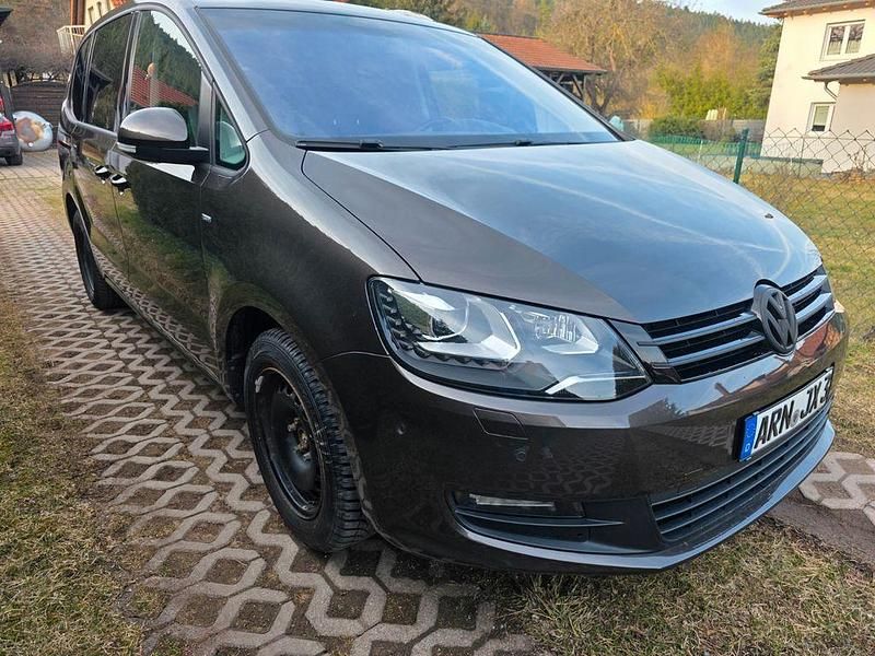 Gebraucht VW Sharan Highline 140 PS (102 kW) 2014 Braun Van / Kleinbus