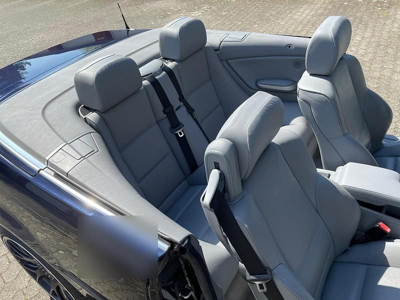Gebraucht BMW 320 Cabriolet 170 PS (125 kW) 2004 Blau Cabrio