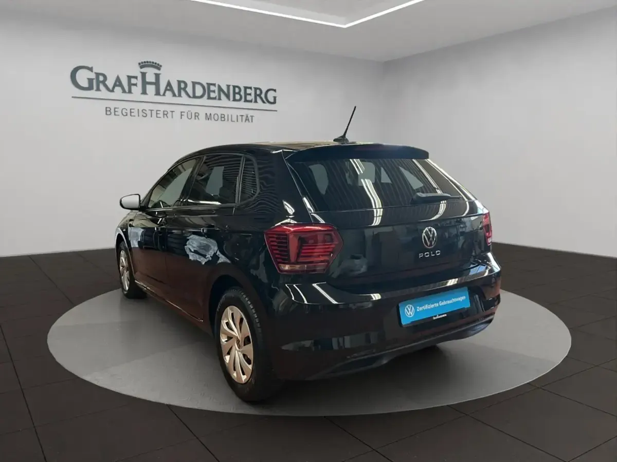 Gebraucht VW Polo Comfortline 95 PS (69 kW) 2021 Schwarz Kleinwagen