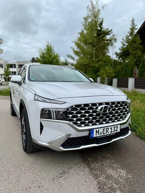 Weiß Gebraucht 2022 Hyundai Santa Fe Prime SUV | 36.599 € (Guter Preis) - Bild 1/4