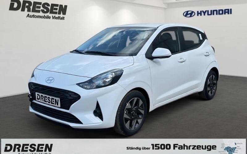 Weiss Neu 2025 Hyundai i10 Trend Kleinwagen | 17.390 € (Fairer Preis) - Bild 1/4