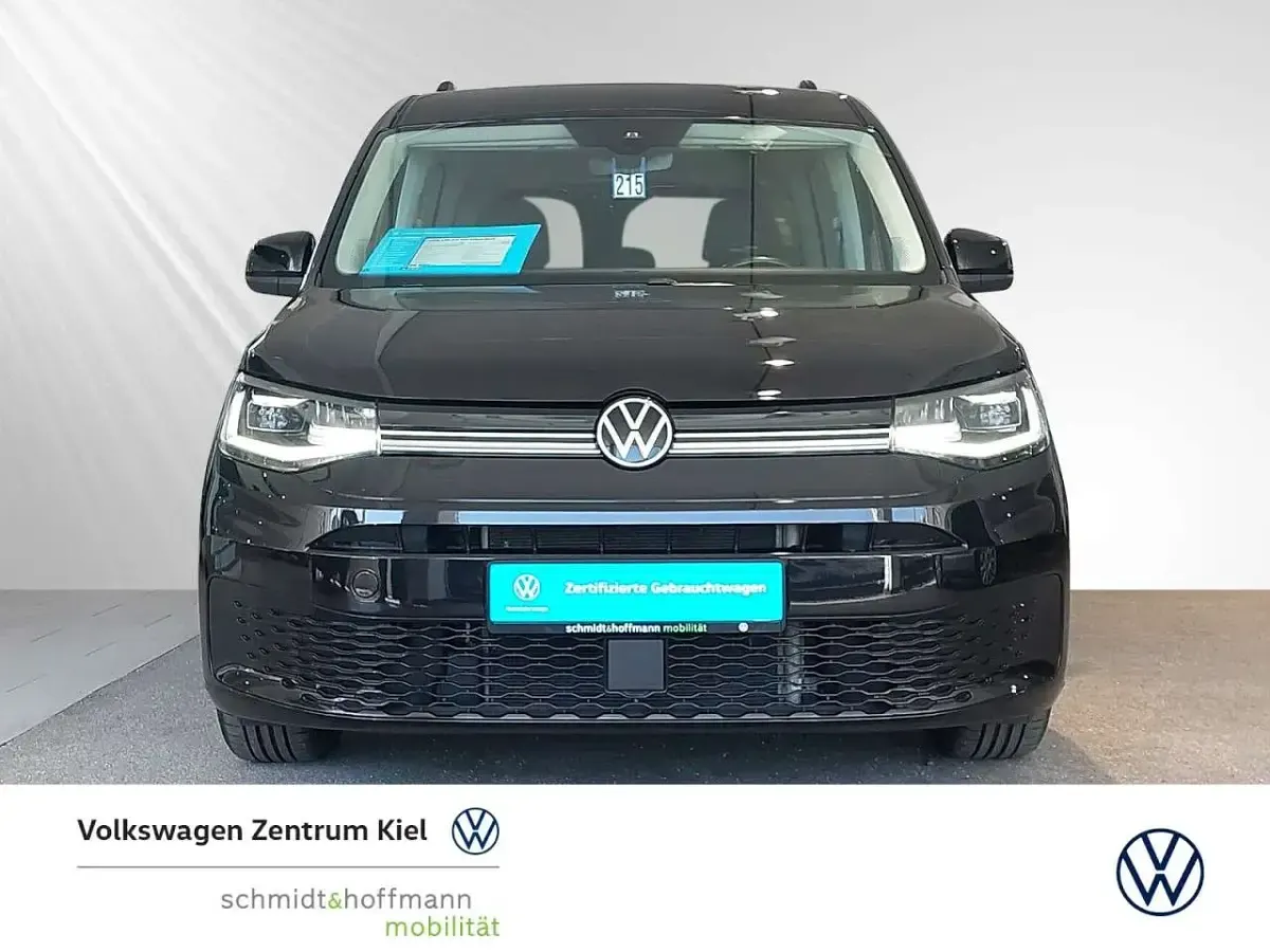 Używany VW Caddy Life 122 KM (89 kW) 2023 Czarny Minivan
