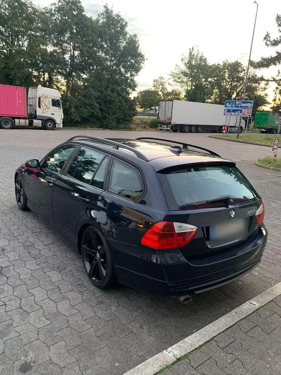 Gebraucht BMW 318 M Sport 122 PS (89 kW) 2006 Blau Kombi