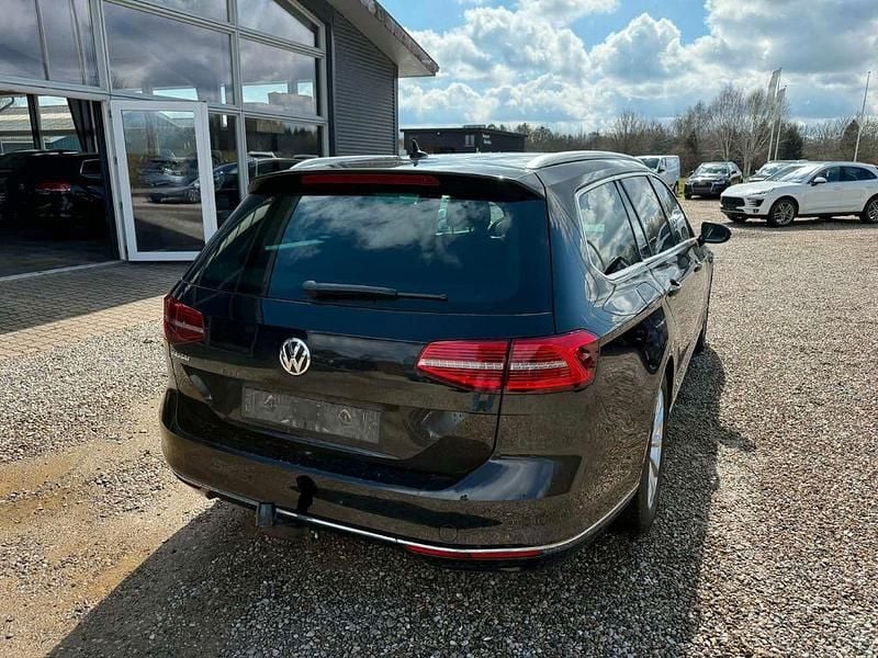 Gebraucht VW Passat Highline 150 PS (110 kW) 2018 Schwarz Kombi