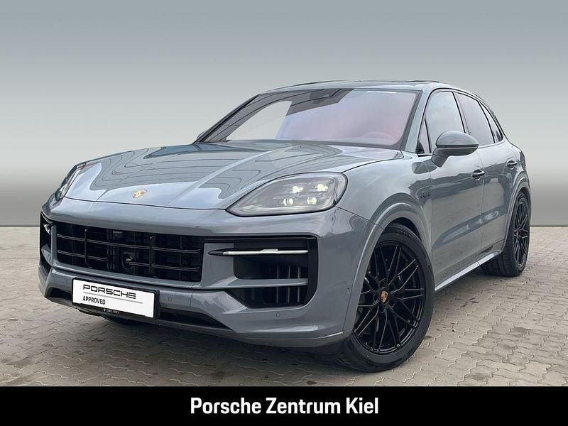 Arktikgrau Gebraucht 2025 Porsche Cayenne S E-Hybrid SUV | 134.880 € (Etwas zu teuer) - Bild 1/4