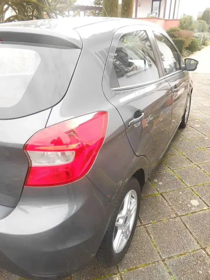 Gebraucht Ford Ka 86 PS (63 kW) 2016 Grau Limousine