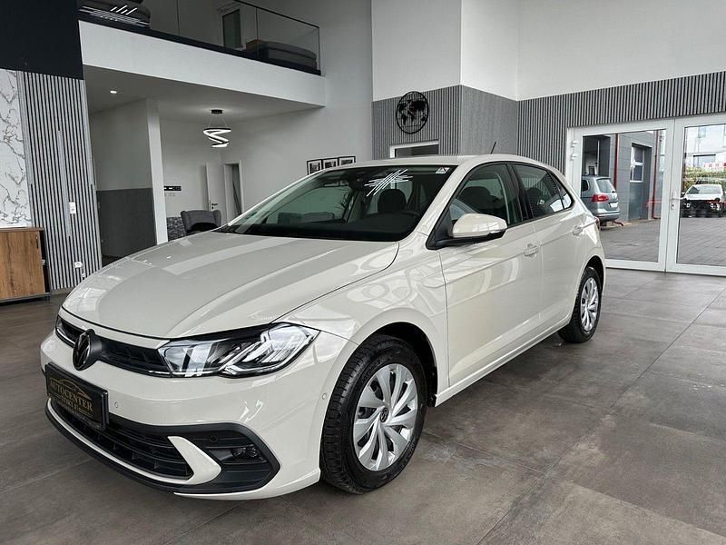 Ascotgrau Gebraucht 2023 VW Polo Life Kleinwagen | 16.890 € (Guter Preis) - Bild 1/4