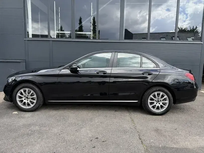 Gebraucht Mercedes C200 160 PS (117 kW) 2020 Obsidianschwarz  metalliclack Limousine