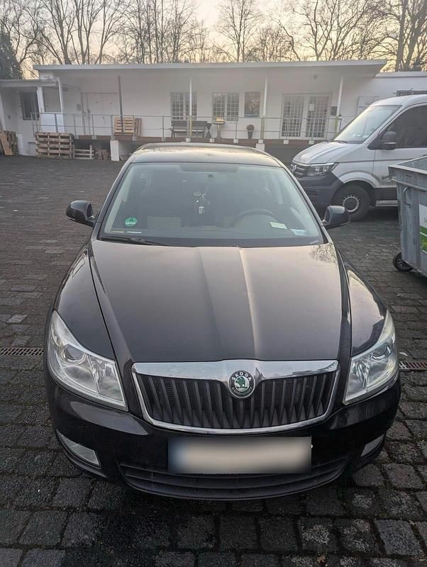 Gebraucht Skoda Octavia 140 PS (102 kW) 2011 Schwarz Kombi
