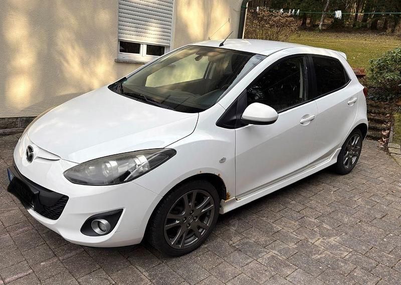 Gebraucht Mazda 2 Sports-Line 102 PS (75 kW) 2011 Weiß Kleinwagen