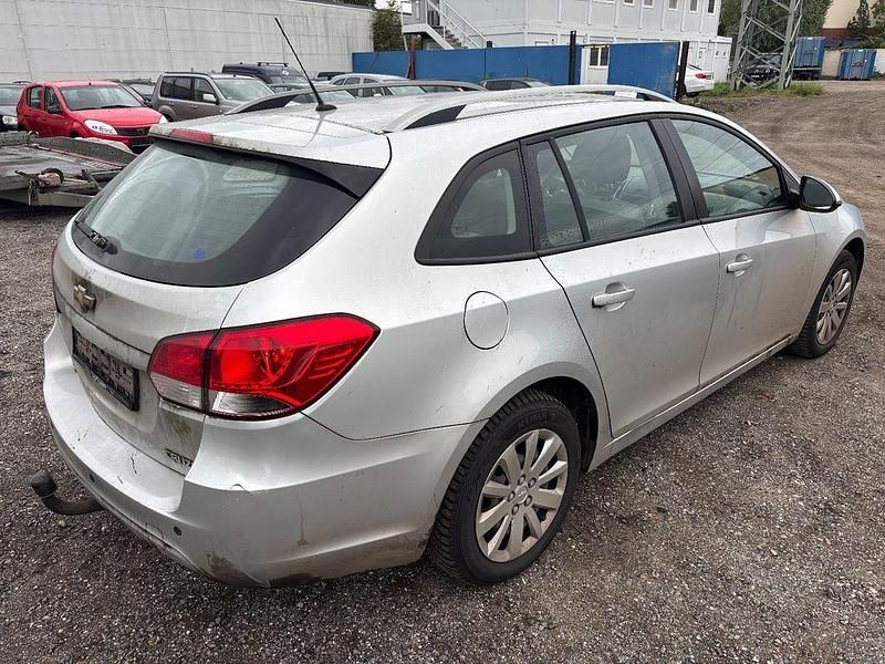 Gebraucht Chevrolet Cruze LS 124 PS (91 kW) 2014 Silber Kombi