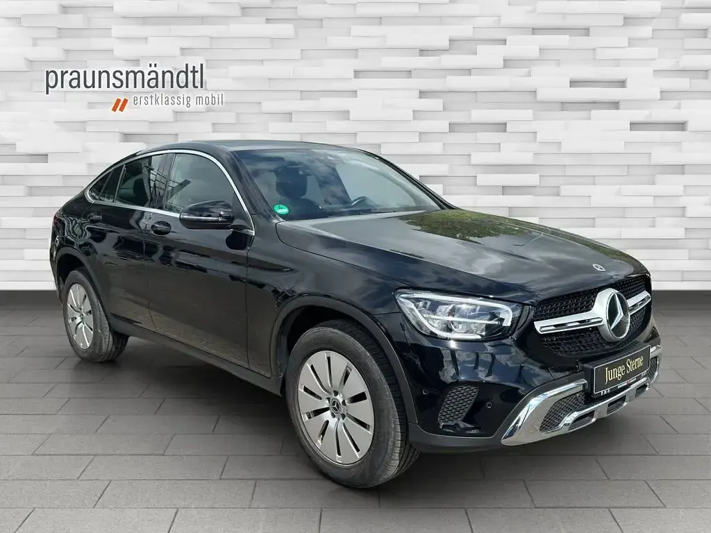 Gebraucht Mercedes GLC300e 320 PS (235 kW) 2021 Schwarz SUV