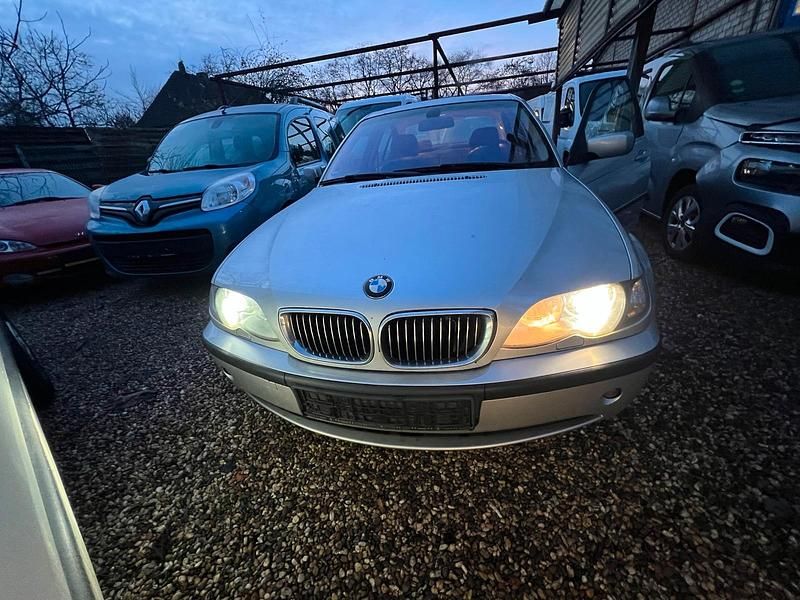 Grau Gebraucht 2002 BMW 325 Limousine | 2.900 € (Superpreis) - Bild 1/4