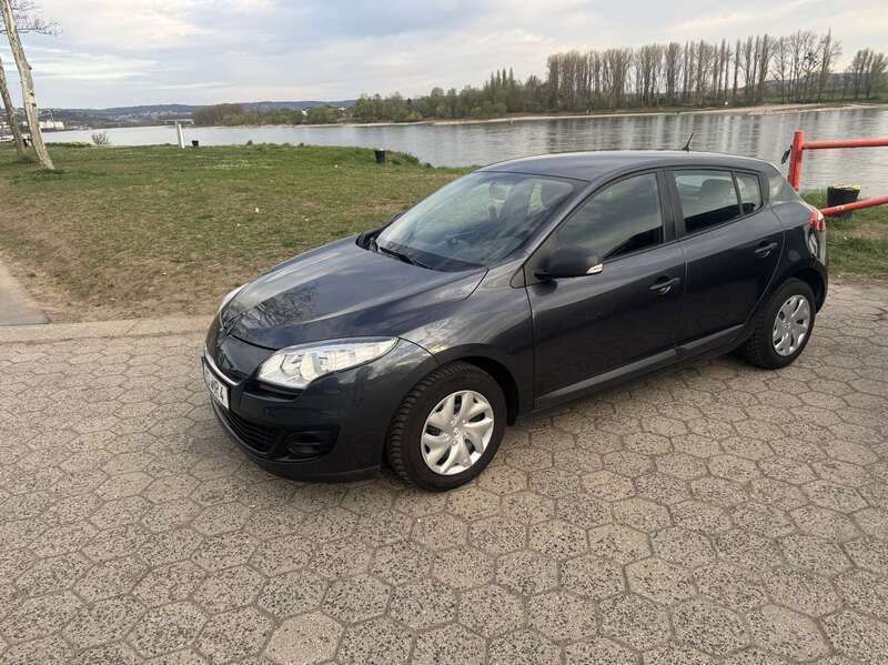Gebraucht 2012 Renault Mégane III Expression Limousine | 4.000 € (Fairer Preis) - Bild 1/4
