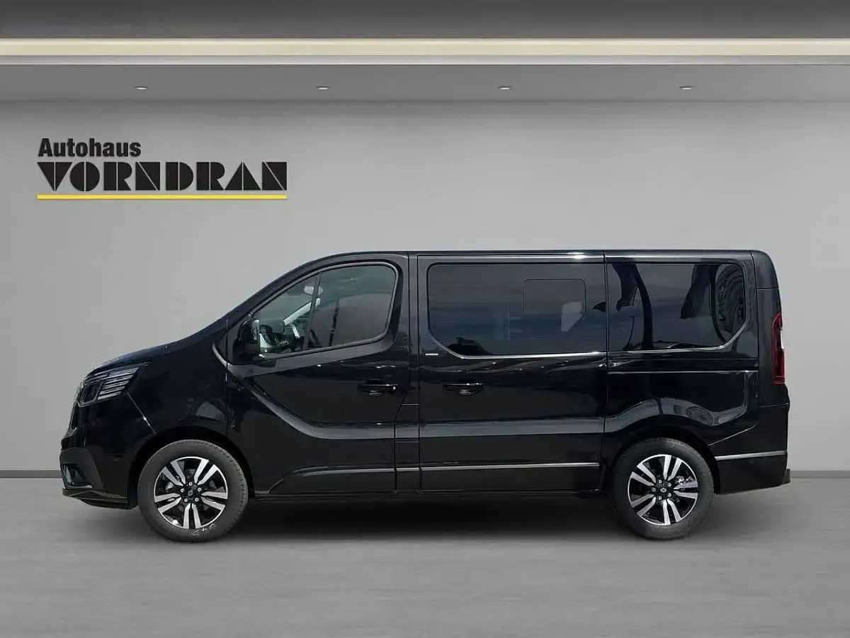 Neu Renault Trafic 170 PS (125 kW) 2025 Schwarz Van / Kleinbus