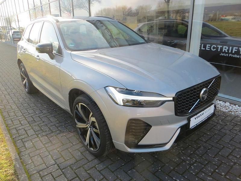 Gebraucht Volvo XC60 Plus 197 PS (144 kW) 2024 Silber SUV