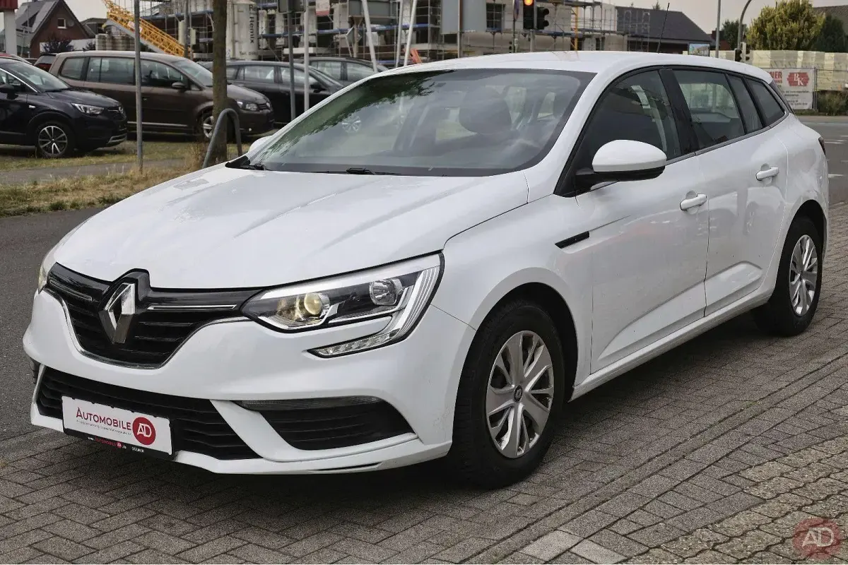 Gebraucht Renault Mégane GrandTour Life 101 PS (74 kW) 2018 Weiß Kombi