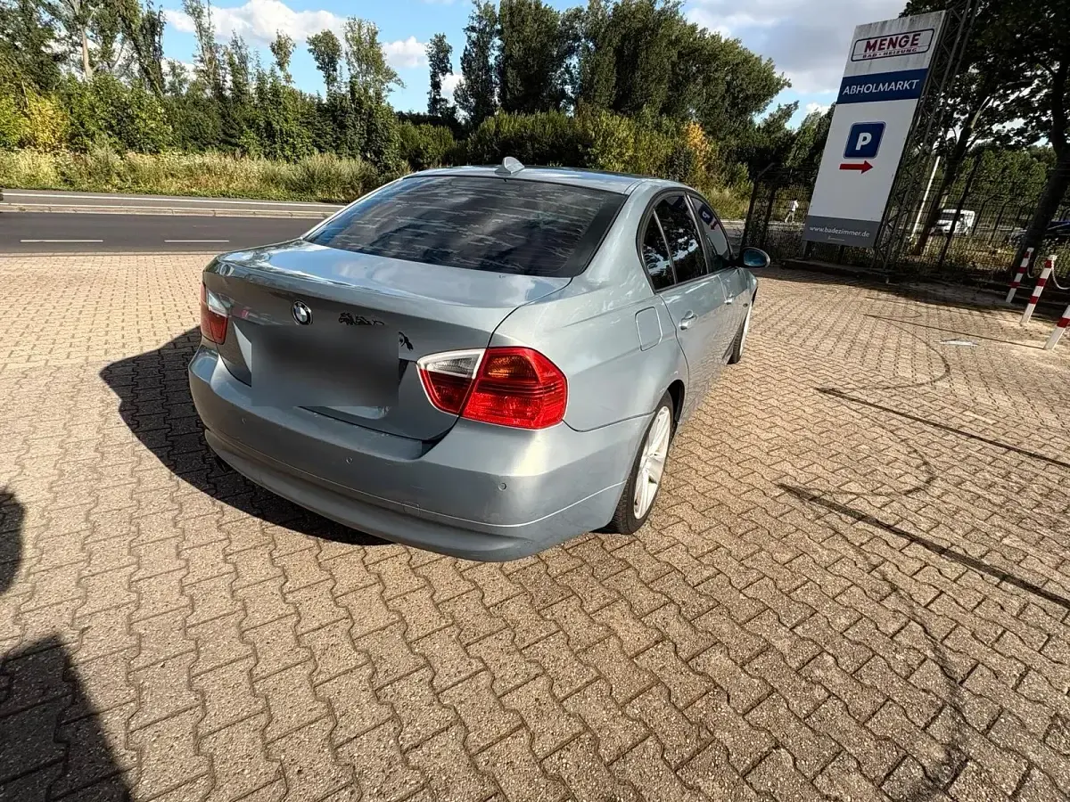 Gebraucht BMW 320 150 PS (110 kW) 2007 Andere farben Limousine