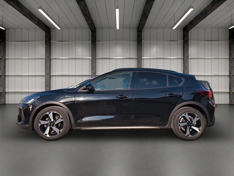 Gebraucht Ford Focus Active X 125 PS (91 kW) 2023 Schwarz Limousine