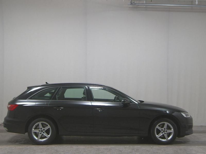 Schwarz Gebraucht 2022 Audi A4 Basis Kombi | 18.780 € (Guter Preis) - Bild 1/4