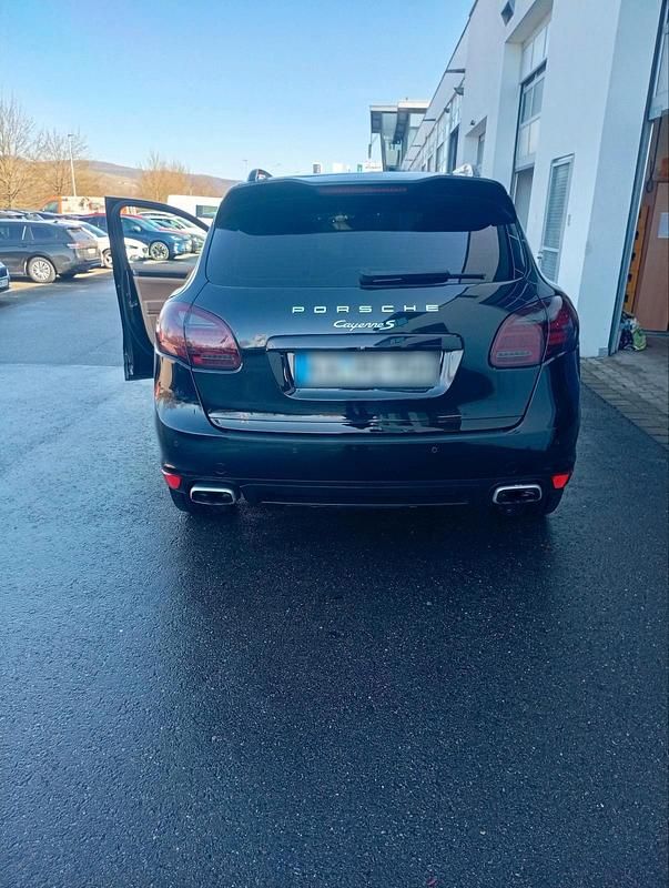 Gebraucht Porsche Cayenne 416 PS (305 kW) 2011 Schwarz SUV