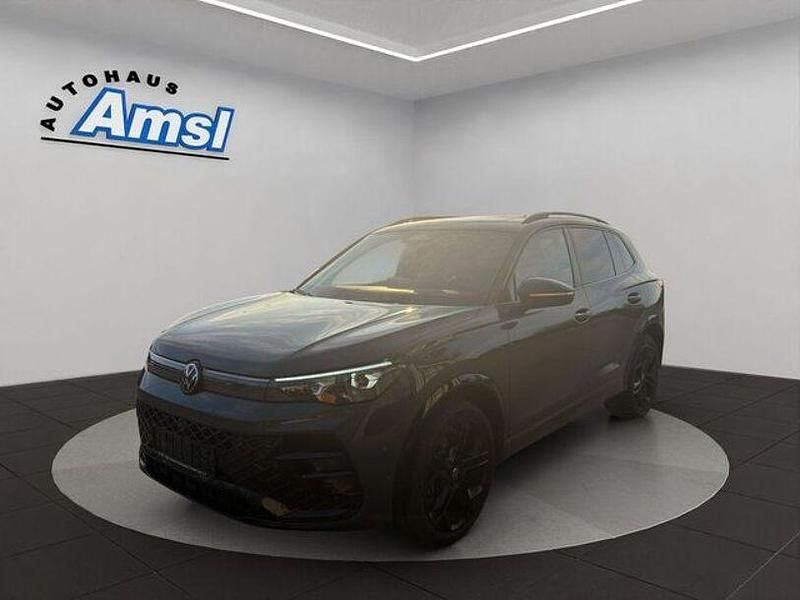 Gebraucht VW Tiguan R-line 204 PS (150 kW) 2025 Delfingrau metallic SUV