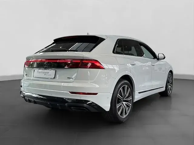 Gebraucht Audi Q8 S-Line 286 PS (210 kW) 2026 Weiß SUV