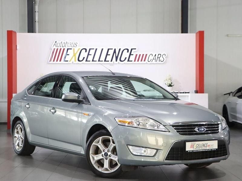 Grau Gebraucht 2007 Ford Mondeo Ghia Limousine | 7.444 € - Bild 1/4
