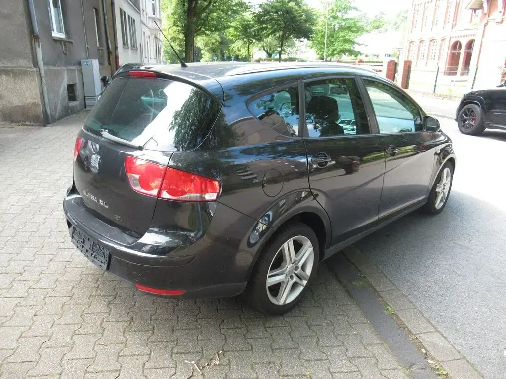 Gebraucht Seat Altea XL Stylance 102 PS (75 kW) 2010 Schwarz Van / Kleinbus