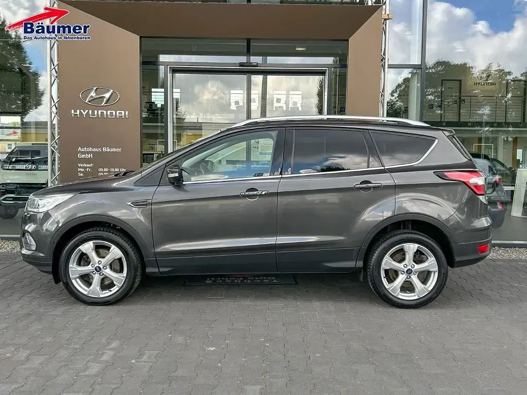 Gebraucht Ford Kuga Titanium 179 PS (131 kW) 2019 Grau SUV