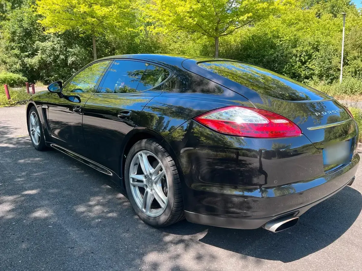 Gebraucht Porsche Panamera 4S 300 PS (220 kW) 2012 Schwarz Kleinwagen