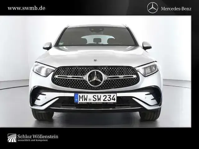 Gebraucht Mercedes GLC300 AMG 269 PS (197 kW) 2025 Silber SUV