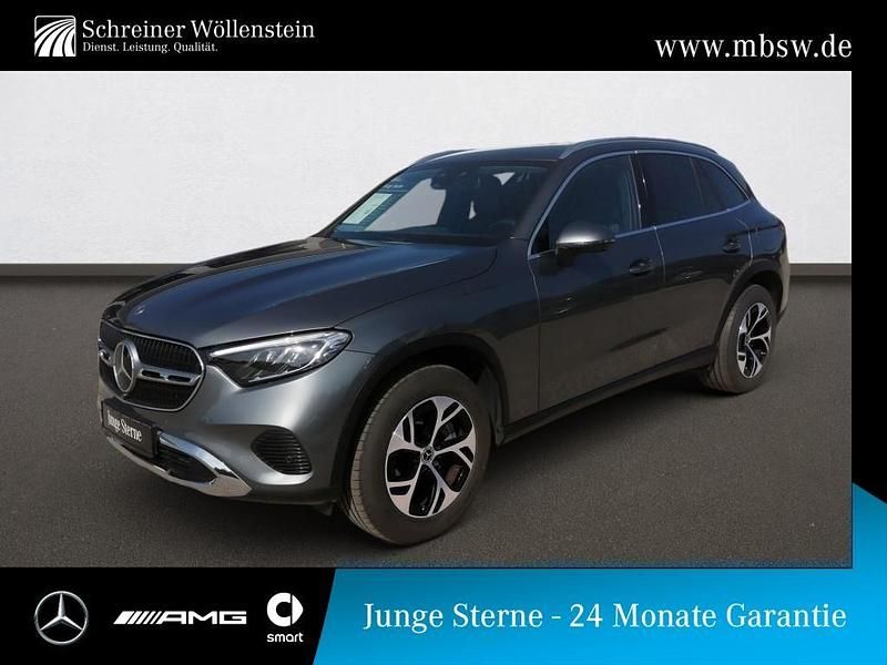 Grau selenitgrau Gebraucht 2023 Mercedes GLC300e Avantgarde SUV | 46.270 € (Superpreis) - Bild 1/4