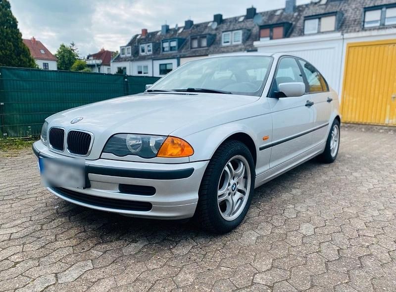 Silber Gebraucht 1999 BMW 316 Limousine | 2.650 € - Bild 1/4