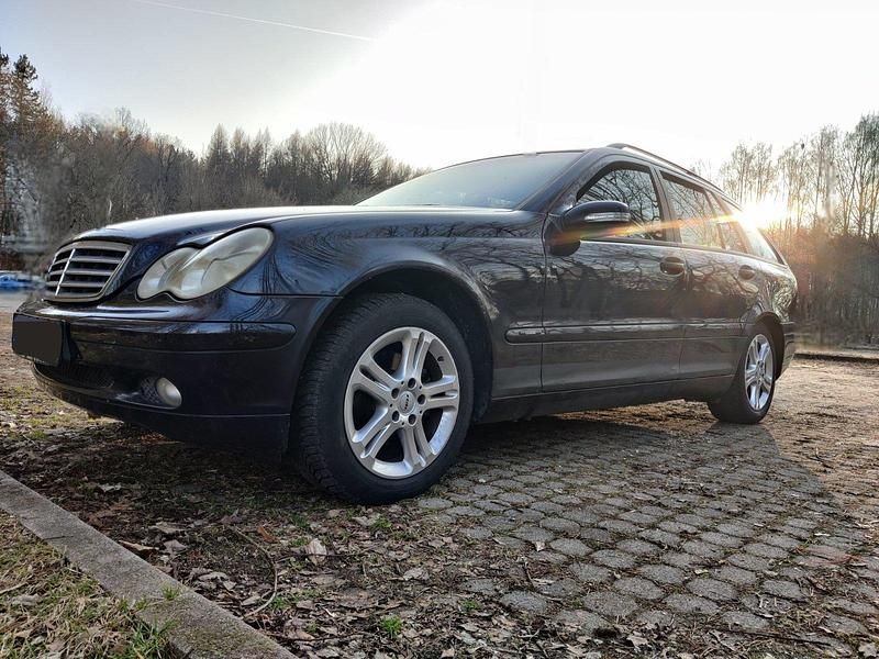 Gebraucht Mercedes C180 143 PS (105 kW) 2003 Blau Kombi