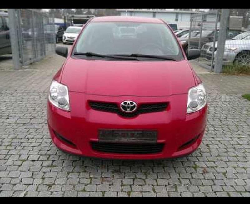 Gebraucht Toyota Auris Basis 97 PS (71 kW) 2007 Super red 3 Kleinwagen