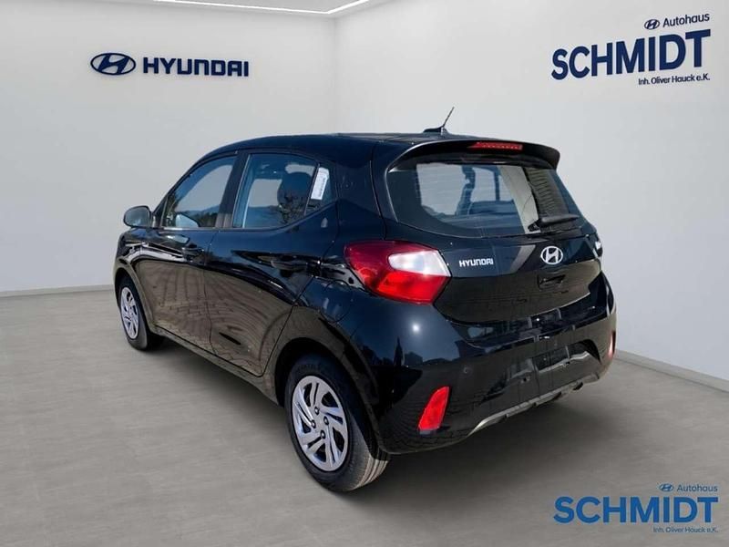 Neu Hyundai i10 Select 63 PS (46 kW) 2025 Phantom black / met Kleinwagen