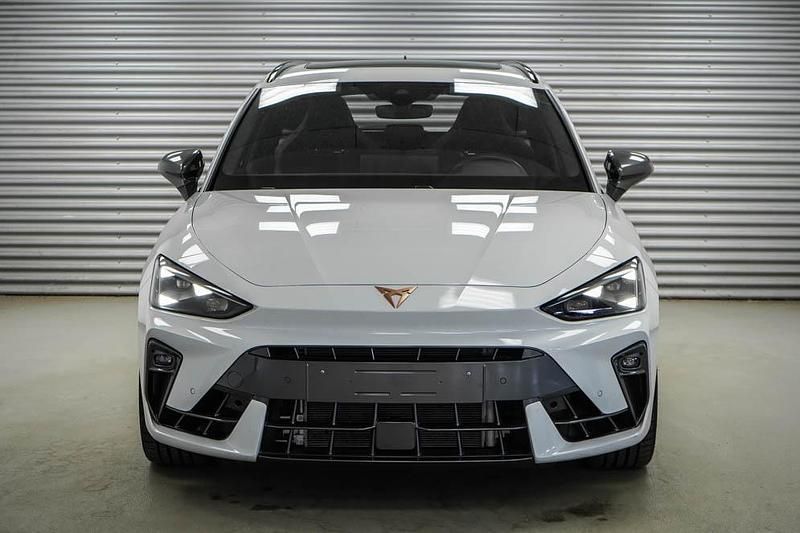 Gebraucht Cupra Leon VZ 2025 Glacial white metallic (2y)