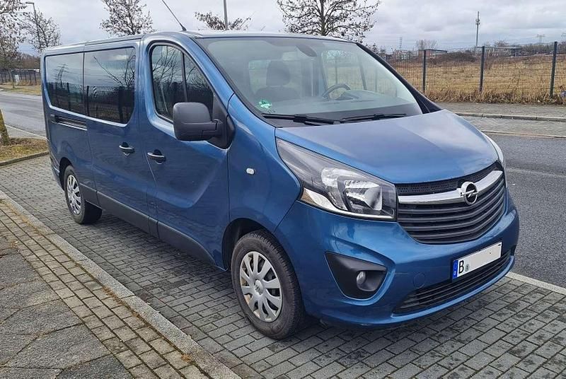 Gebraucht Opel Vivaro 121 PS (88 kW) 2019 Blau Van / Kleinbus
