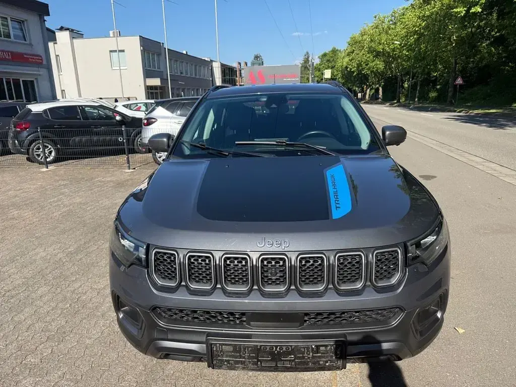 Gebraucht Jeep Compass Trailhawk 179 PS (131 kW) 2022 Grau SUV