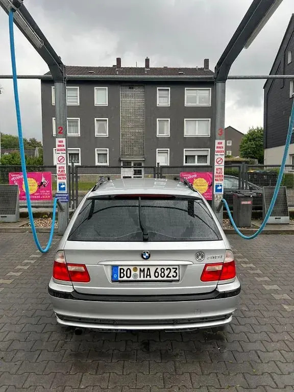Gebraucht BMW 318 118 PS (86 kW) 2001 Grau Kombi