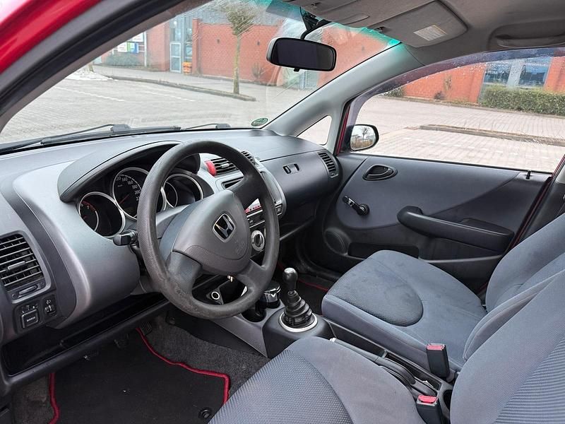 Gebraucht Honda Jazz 78 PS (57 kW) 2006 Rot Kleinwagen