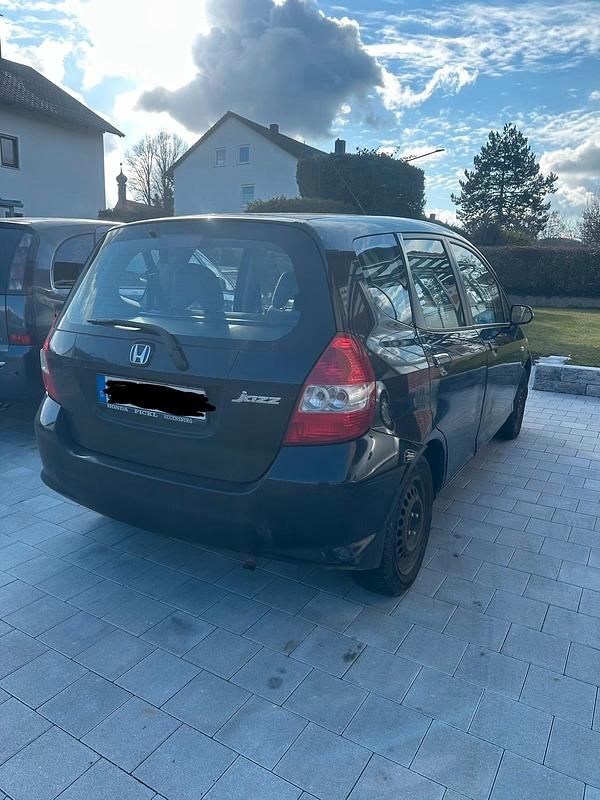 Gebraucht Honda Jazz 73 PS (53 kW) 2008 Schwarz Kleinwagen