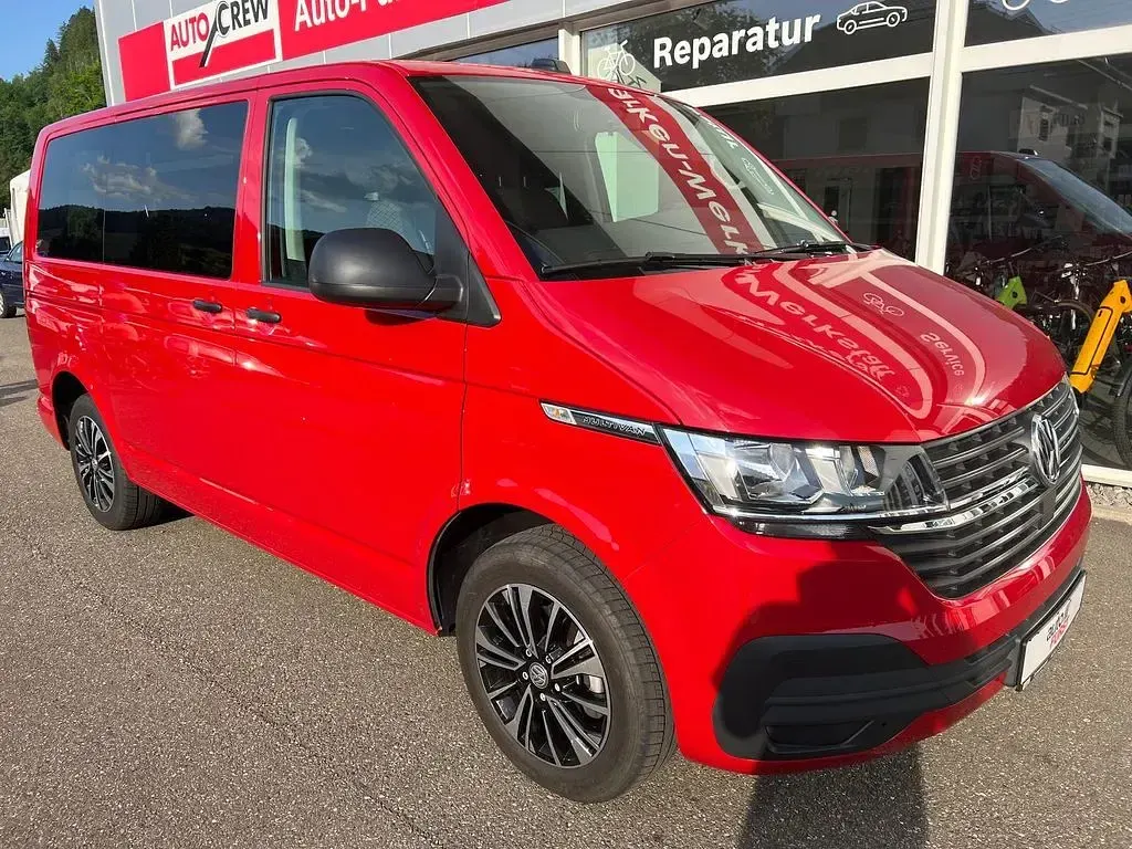 Gebraucht VW Multivan Family 150 PS (110 kW) 2021 Rot Van / Kleinbus