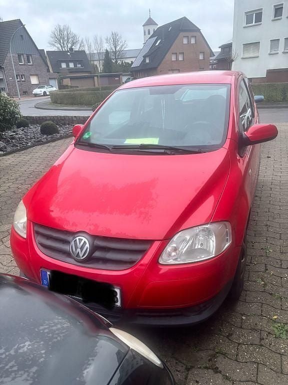 Gebraucht VW Fox 60 PS (44 kW) 2007 Rot Kleinwagen